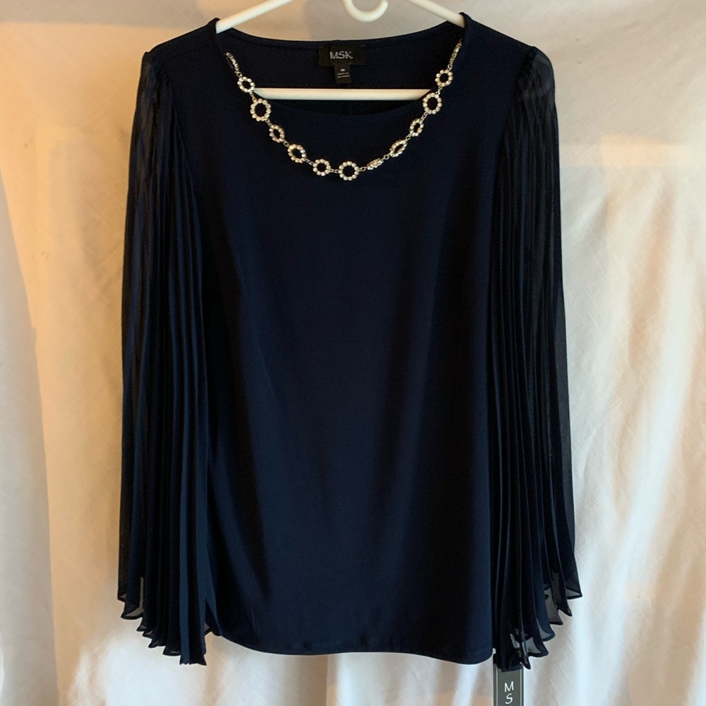 Stunning navy blouse with accordion sleeves sz M